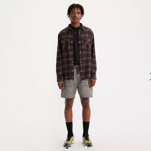 NWT Levi’s Trail Cargo Shorts - Picture 1 of 5